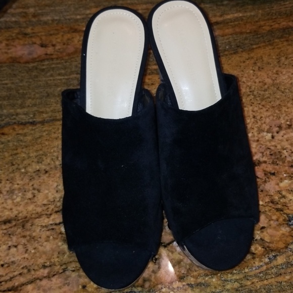 Marc Fisher Wedge Shoes - Picture 4 of 5